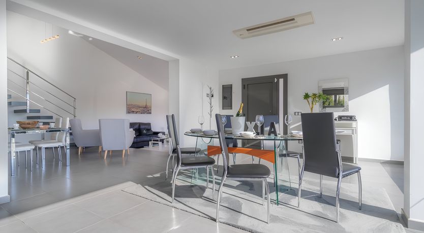 Photo of Elegant Beach Retreat