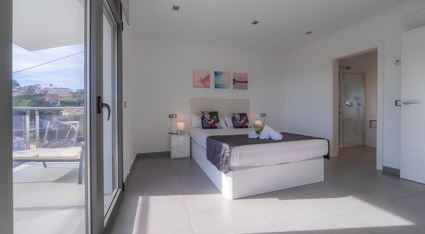 Photo of Elegant Beach Retreat