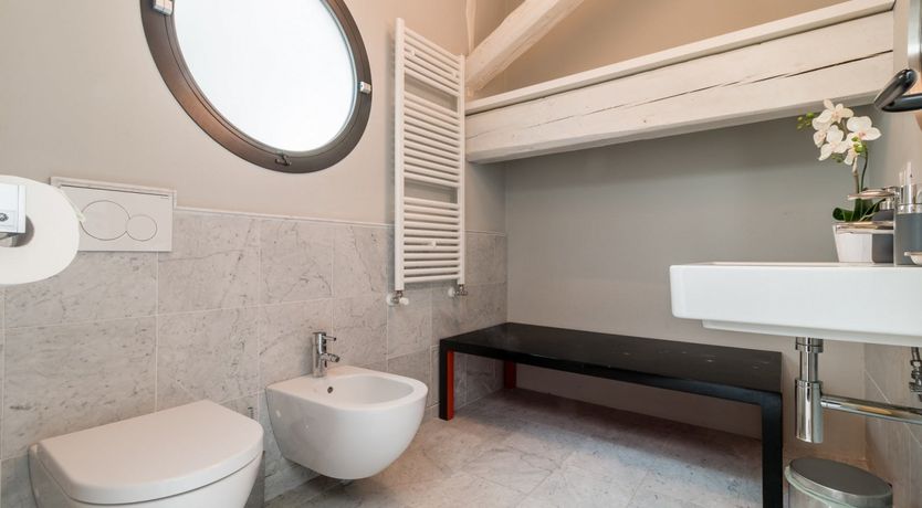 Photo of The Midas Lamp