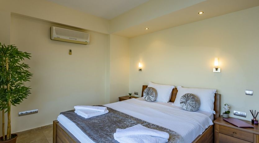 Photo of Rhodan Blue