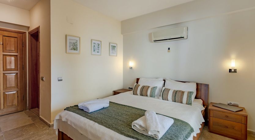 Photo of Rhodan Blue