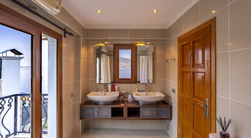 Photo of Rhodan Blue