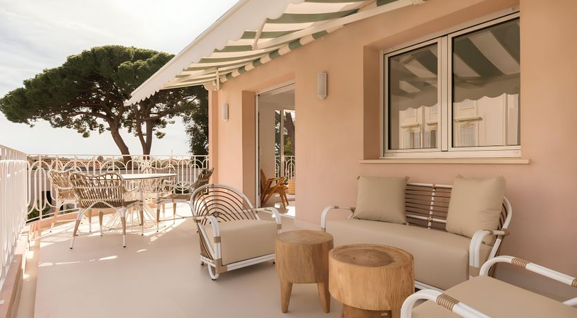 Photo of The Rose Retreat