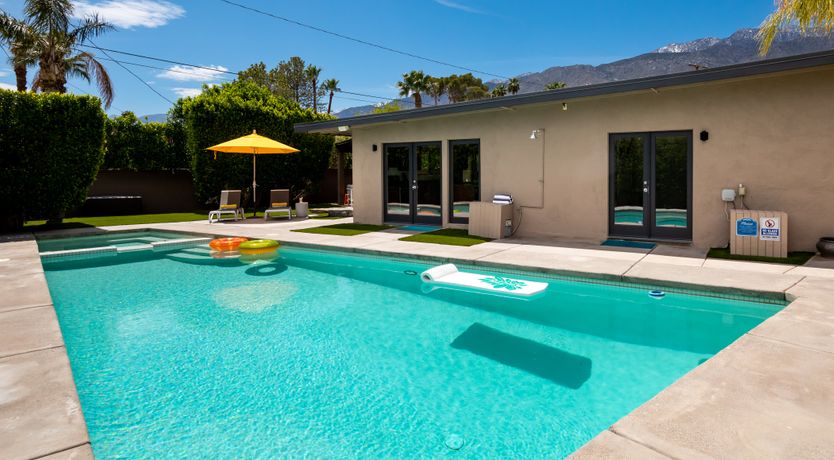 Photo of Charm & Art