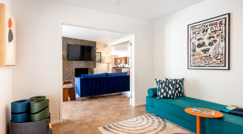 Photo of Charm & Art