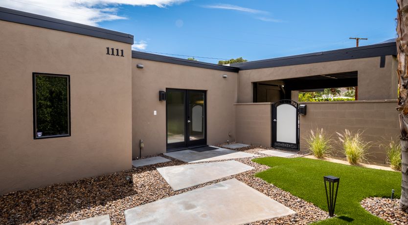 Photo of Charm & Art