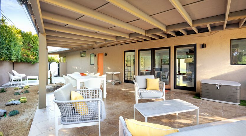 Photo of Charm & Art