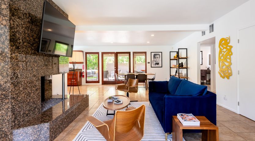 Photo of Charm & Art