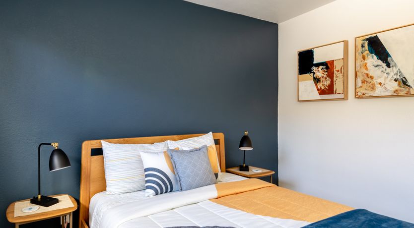 Photo of Charm & Art