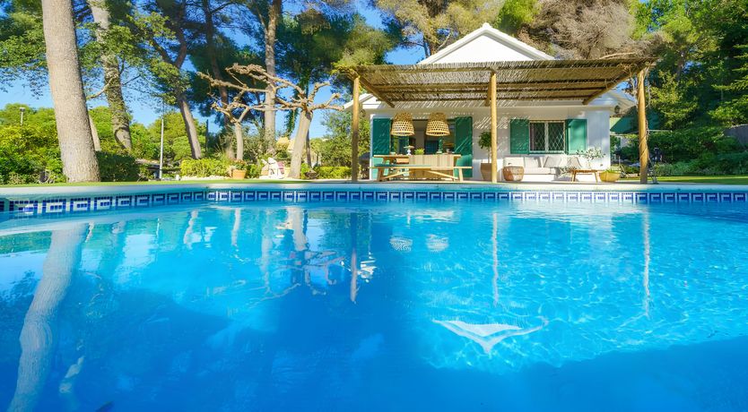 Photo of Luscious Coastal Haven