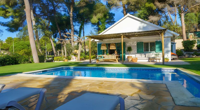 Photo of Luscious Coastal Haven