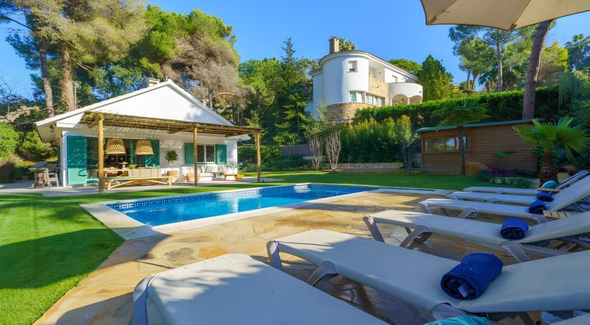 Photo of Luscious Coastal Haven