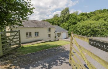 Tan Y Ffordd Holiday Cottage