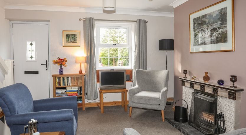 Photo of Ty Eiddew (Ivy House)