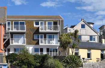 3 Bay View Court Holiday Cottage