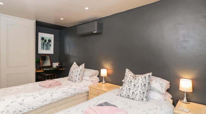 Photo of Well Cottage