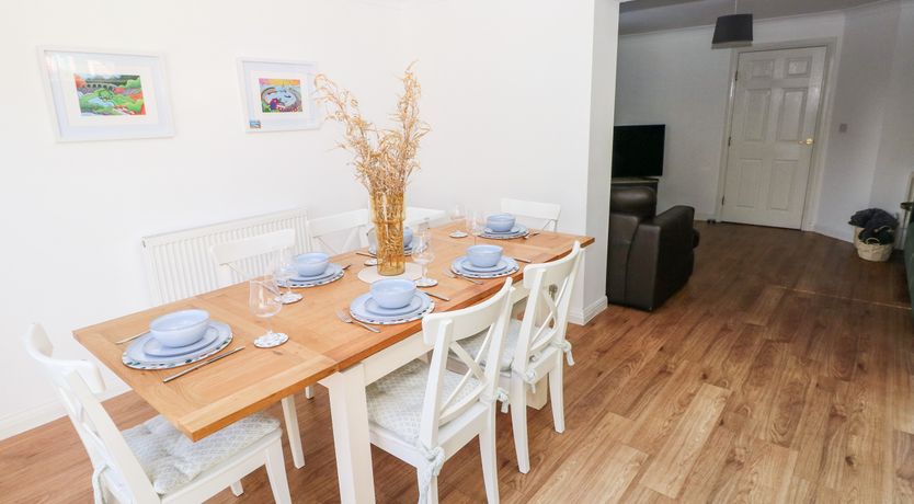 Photo of 12 Clos Yr Wylan