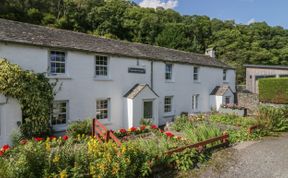 Photo of Riverside Cottage No 4