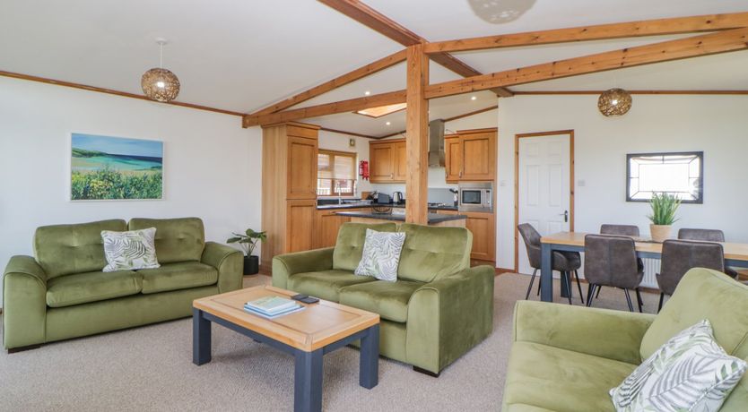 Photo of Three Views Lodge