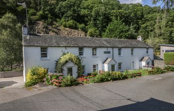 Riverside Cottage No 5 Holiday Cottage