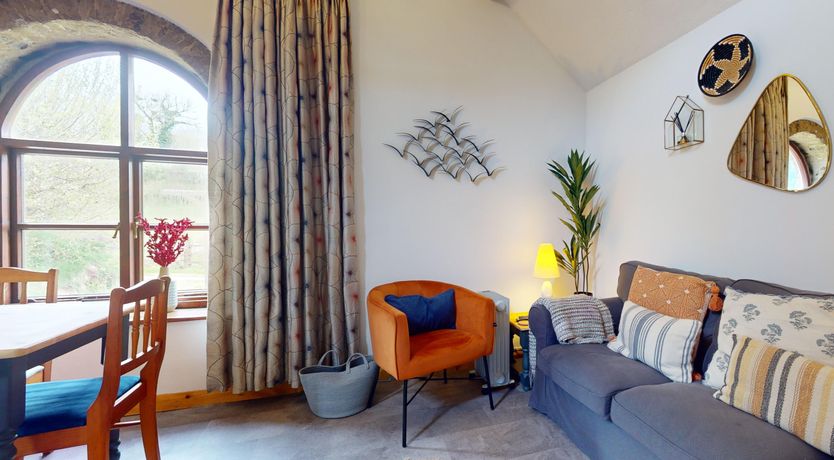 Photo of West Hollowcombe Farm Cottages - full site