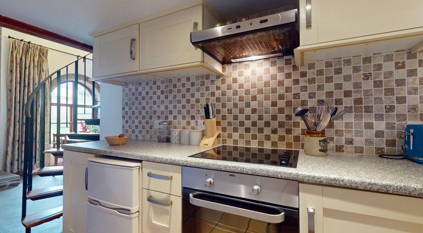 Photo of West Hollowcombe Farm Cottages - full site