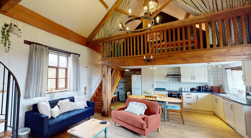 Photo of West Hollowcombe Farm Cottages - full site