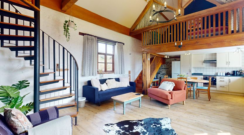 Photo of West Hollowcombe Farm Cottages - full site