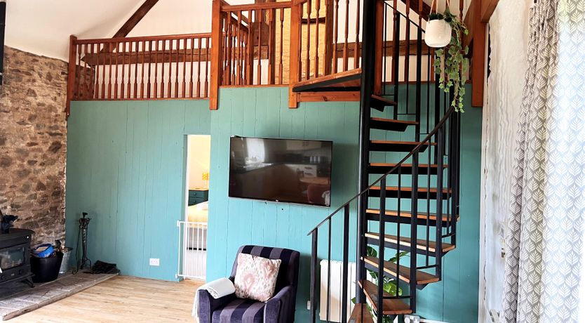 Photo of West Hollowcombe Farm Cottages - full site