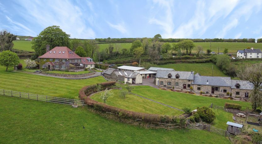 Photo of Smiddy Cottage, Hawkridge