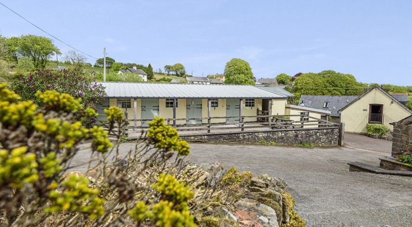 Photo of Smiddy Cottage, Hawkridge
