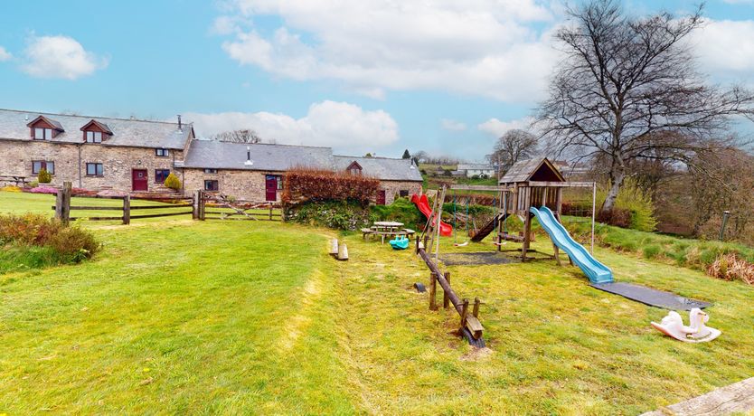 Photo of Smiddy Cottage, Hawkridge