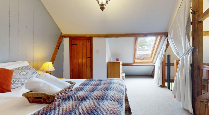 Photo of Smiddy Cottage, Hawkridge