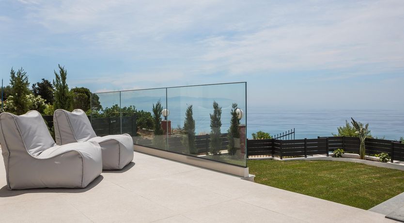 Photo of Robola Vines