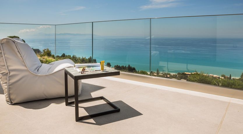 Photo of Robola Vines