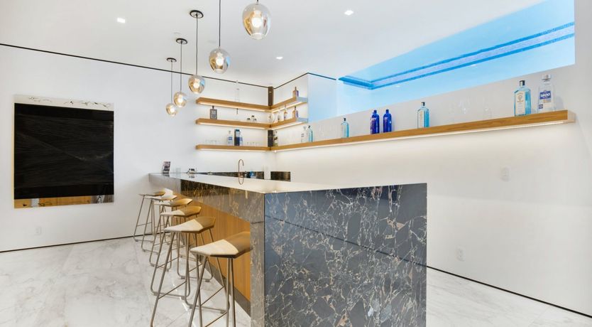 Photo of Bird Streets Oasis