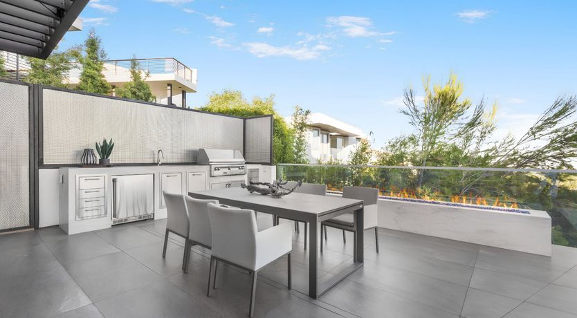 Photo of Bird Streets Oasis