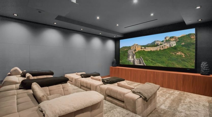 Photo of Bird Streets Oasis