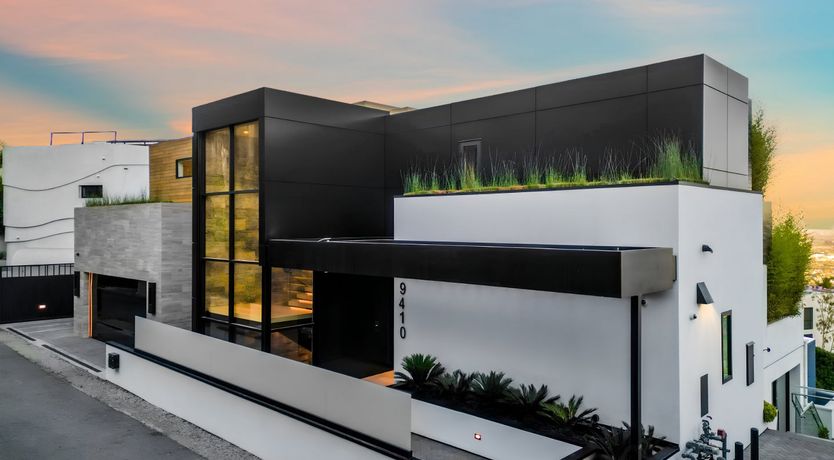 Photo of Bird Streets Oasis