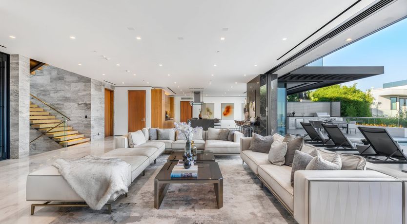 Photo of Bird Streets Oasis