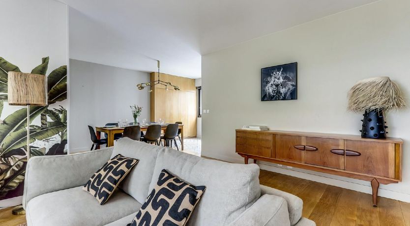 Photo of Parisian Flair