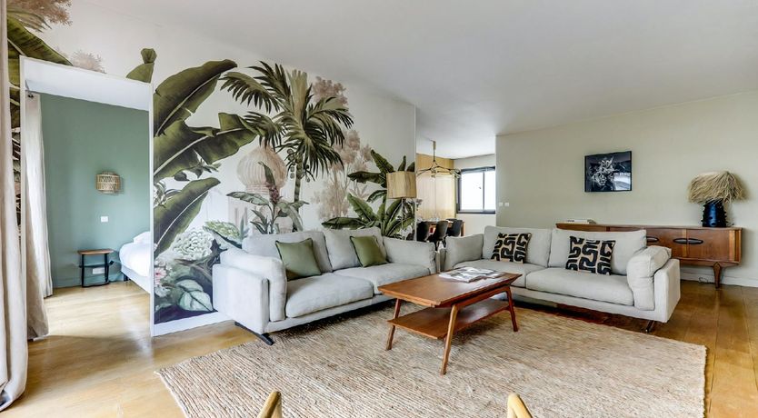 Photo of Parisian Flair