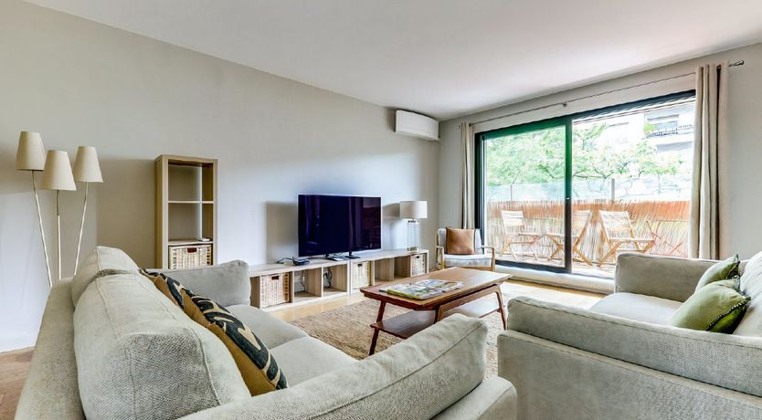 Photo of Parisian Flair