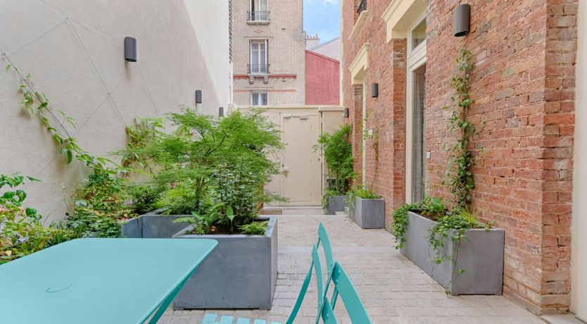 Photo of Montmartre Blush