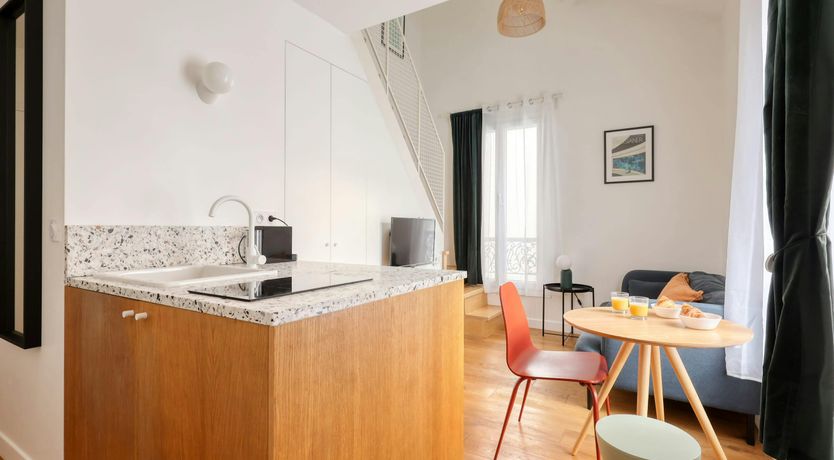 Photo of Montmartre Blush