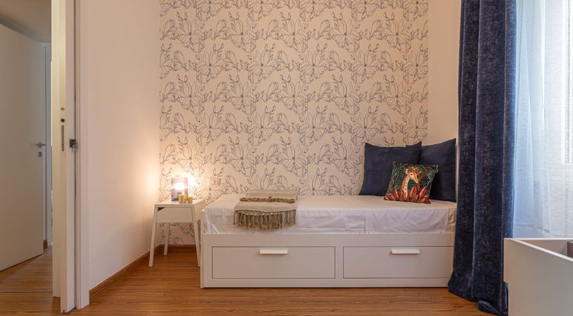 Photo of The Roman Violet