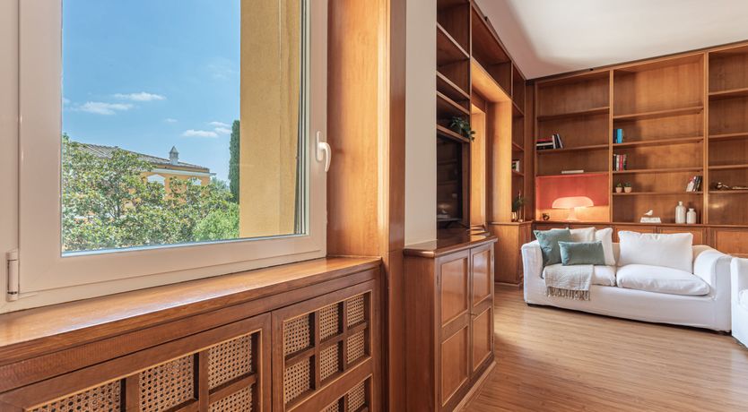 Photo of The Roman Violet