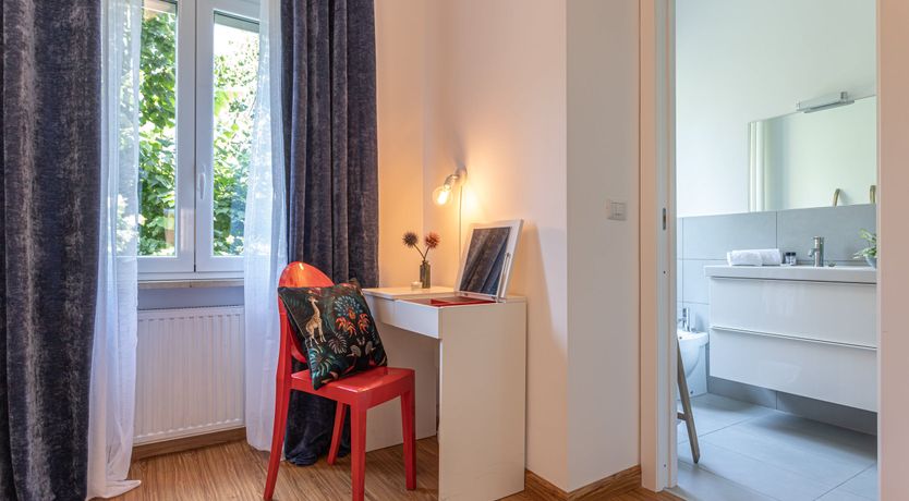 Photo of The Roman Violet