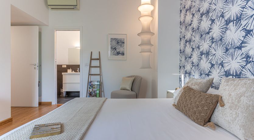 Photo of The Roman Violet