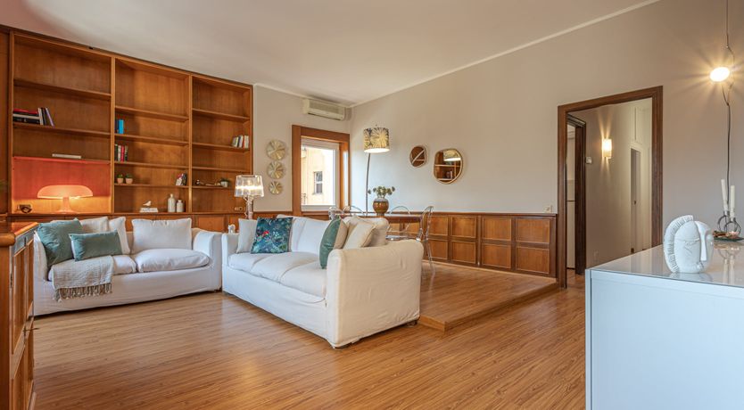 Photo of The Roman Violet